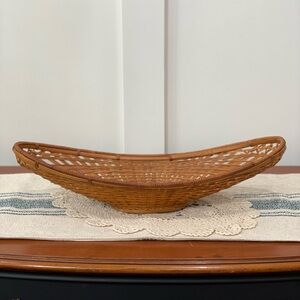 Vintage oblong decor basket!